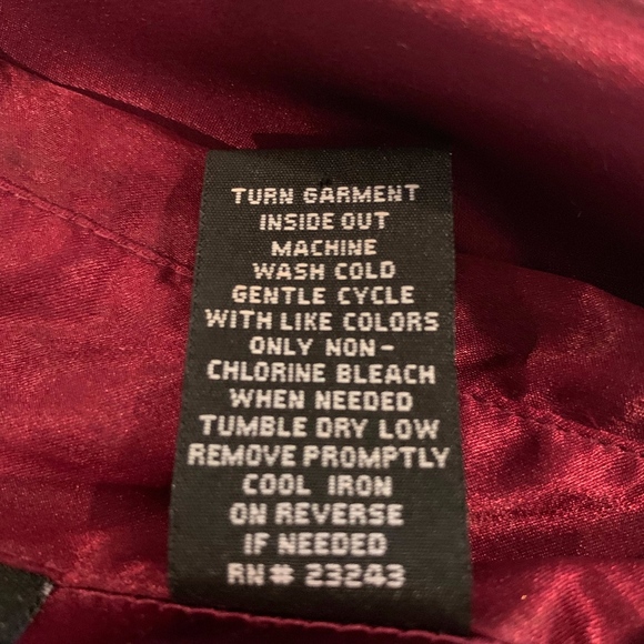 NEW YORK & COMPANY Blouse Shirred Stretch Long Sleeve Wine Medium - Picture 5 of 7